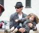 Hugh Jackman n'est pas du tout, un papa de Hollywood comme les autres... Admirez pourquoi !