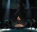 Avec ses six millions d'albums vendus et sa voix exceptionnelle, Leona Lewis est entrée dans la cour des grands... Même son show est une superproduction ! Attention les yeux !