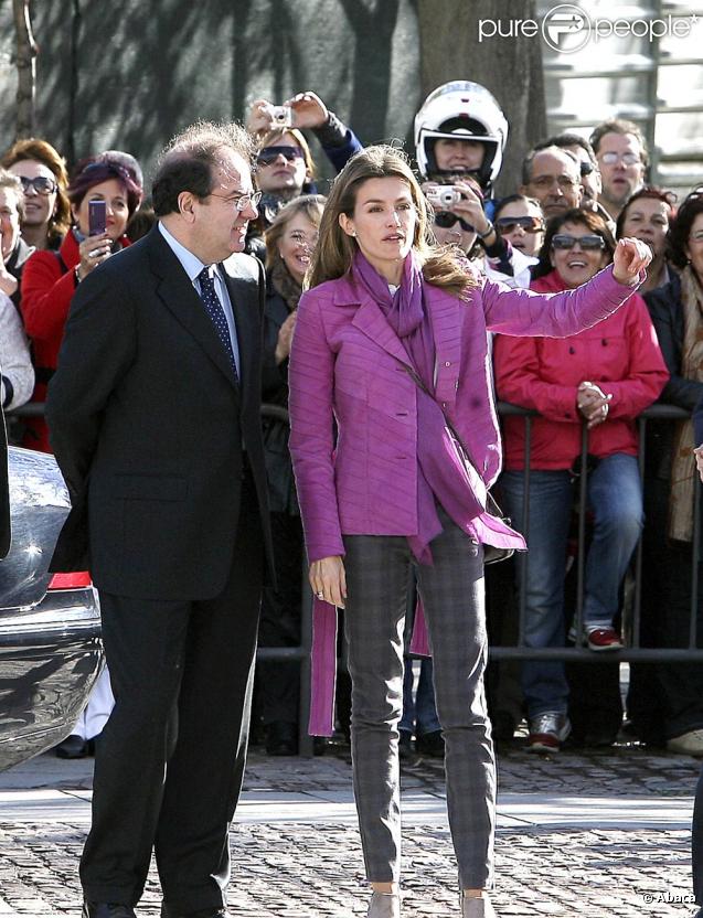 La princesse Letizia a pris un cours d'histoire de l'art à Zamora le 3/11/09