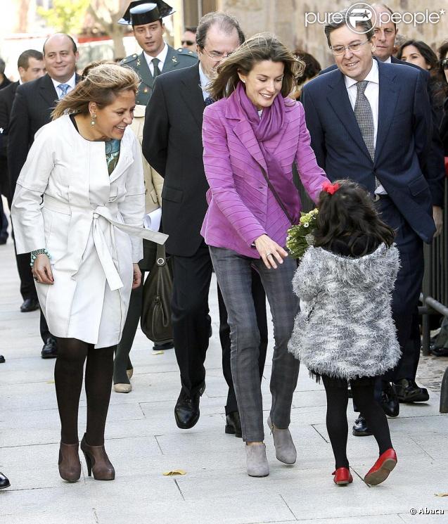 La princesse Letizia a pris un cours d'histoire de l'art à Zamora le 3/11/09