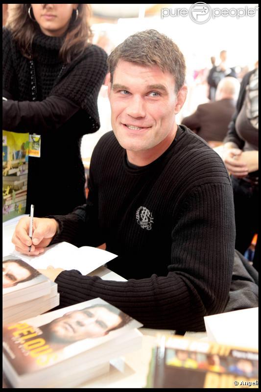 Fabien Pelous à la Foire du Livre de Brive-la-gaillarde (7 novembre 2009)