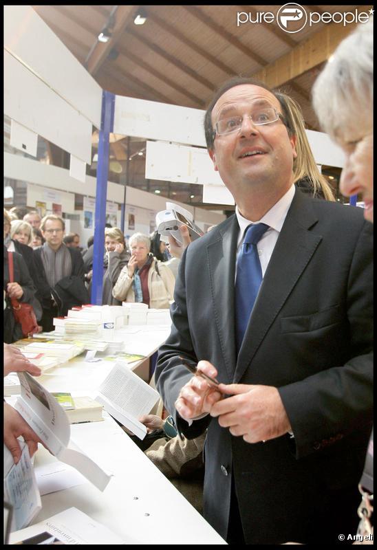 François Hollande à la Foire du Livre de Brive-la-gaillarde (7 novembre 2009)