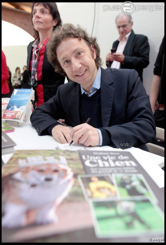 Stéphane Bern présente 