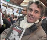 Gérard Holtz à la Foire du Livre de Brive-la-gaillarde (7 novembre 2009)