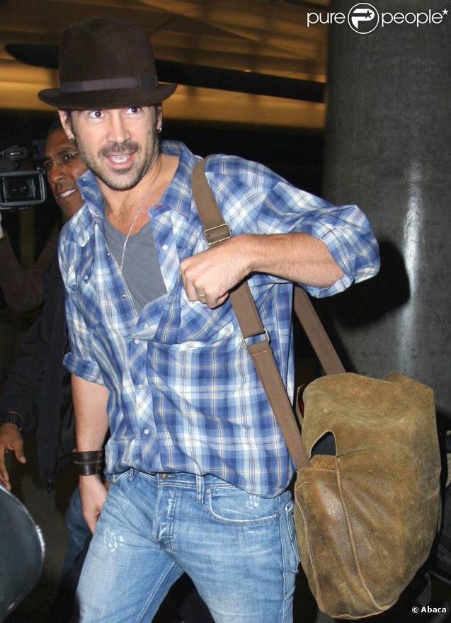 Le comédien irlandais Colin Farrell, à son arrivée à l'aéroport de Los Angeles, le 8 novembre 2009.