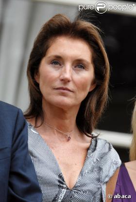 Affaire du SMS : Cécilia sort de son silence et adresse un démenti formel...