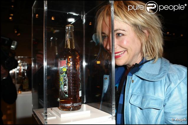 Julie Depardieu au vernissage de l'exposition Imagine Desperados by..., au Palais de Tokyo, le 10 novembre 2009.