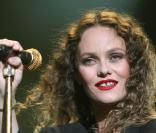 Vanessa Paradis sera en concert acoustique à La Cigale, à Paris, le 22 novembre 2009.