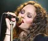 Vanessa Paradis sera en concert acoustique à La Cigale, à Paris, le 22 novembre 2009.