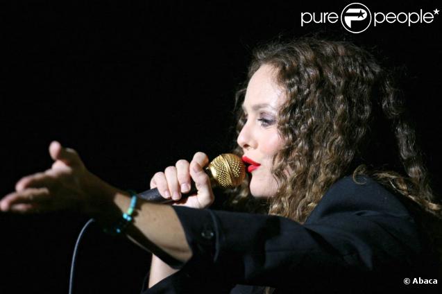 Vanessa Paradis sera en concert acoustique à La Cigale, à Paris, le 22 novembre 2009.