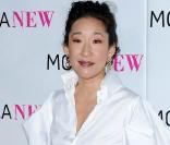 Sandra Oh dans un drôle de look, à l'occasion du 30e anniversaire du MOCA (le Musée d'Art contemporain), qui s'est tenu à Los Angeles, le 14 novembre 2009. 