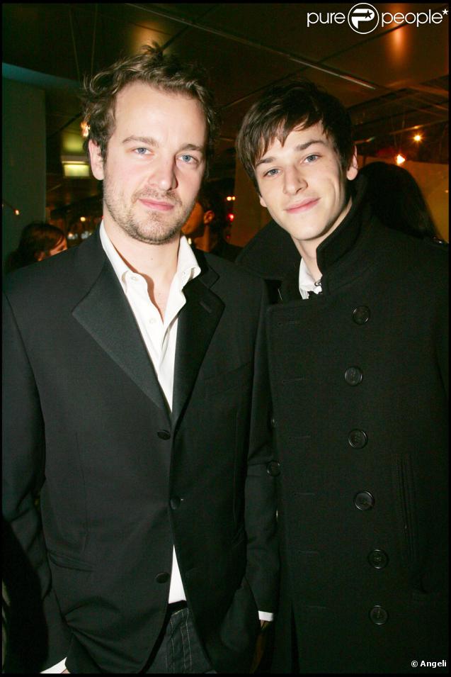 Jocelyn Quivrin et Gaspard Ulliel qui jouent ensemble dans Jacquou le croquant, lors de la première du film en janvier 2007 