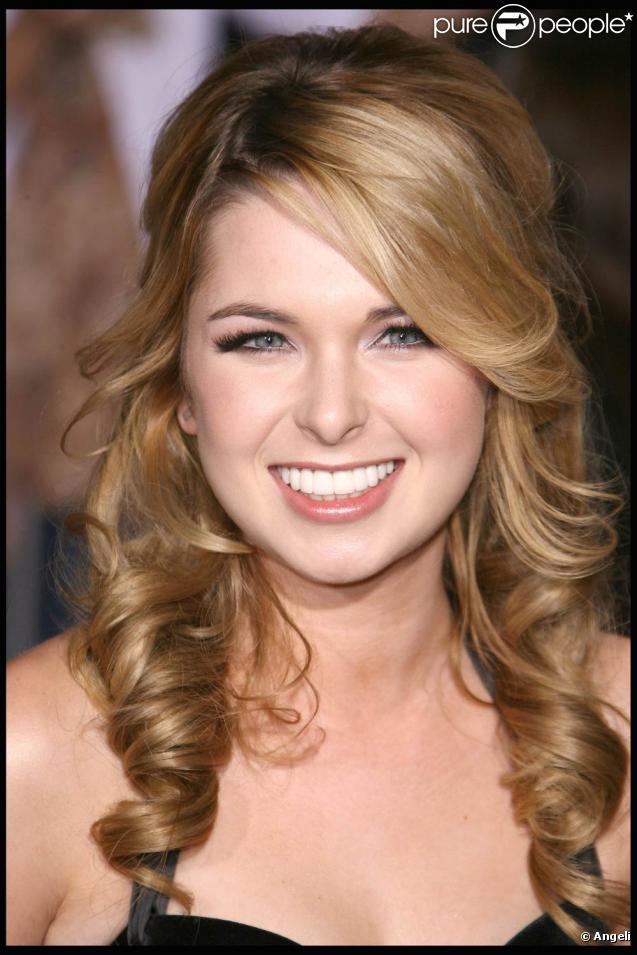 Kirsten Prout, à l'occasion de l'avant-première de  Twilight 2 - Tentation , qui s'est tenue au Graumann's Chinese Theatre de Los Angeles, le 16 novembre 2009.