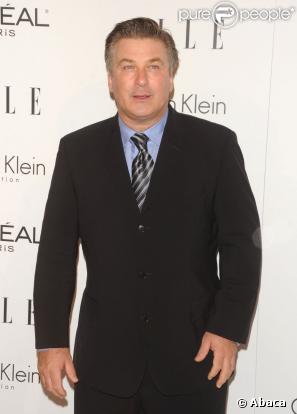 Alec Baldwin, star de 30 Rock, va afficher une nouvelle conquête à son palmarès !