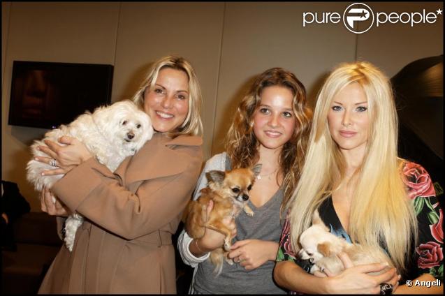 Angie ( Secret Story 3 ), Sophie Favier et sa fille Carla Marie, au Gala de la Truffe, le 16 novembre sur les Champs-Elysées.