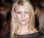 Claire Danes décolletée devant, Kelly Reilly décolletée derrière... pour les beaux yeux de Zac Efron !