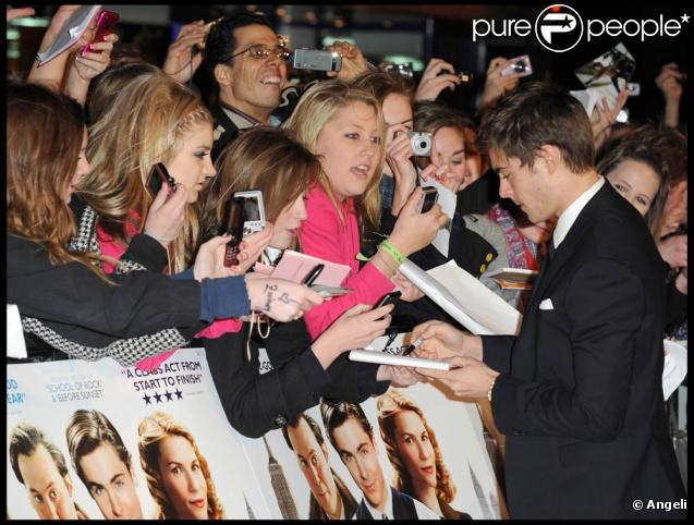 Zac Efron à l'occasion de l'avant-première d' Orson Welles and Me , qui s'est tenue au Vue West de Londres, le 18 novembre 2009.