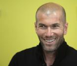 Thierry Henry sifflé sur le terrain... Zidane vole à son secours !