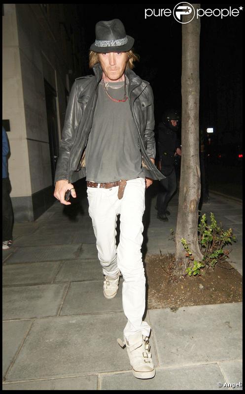 Rhys Ifans 