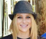 Stephanie Pratt a joué les bons samaritains à Los Angeles, le 25 novembre 2009 