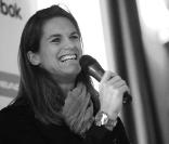 Amélie Mauresmo, très émue, annonce sa retraite sportive. Le 3 décembre 2009 