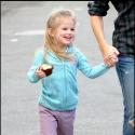 Violet Affleck est une grande fille qui a un amoureux... mais elle ne peut pas se passer de ses parents !