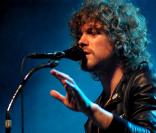 Julien Doré donnait un concert exceptionnel devant quelques centaines de fans à Nécan... Il a mis le feu et a offert une prestation mémorable à son public.