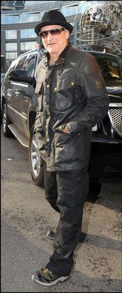 Robin Williams se la joue rappeur dans les rues de New York, le 3 décembre 2009.
