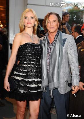 Mickey Rourke avec Elena Kuletskaya à la soirée GQ à Londres en septembre 2009 