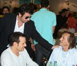 Patrick Bruel et le cinéaste Alexandre Arcady en Juin2007. Ensemble, ils tournent  Comme les cinq doigts de la main .