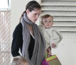 Violet Affleck et Jennifer Garner (11 décembre 2009)