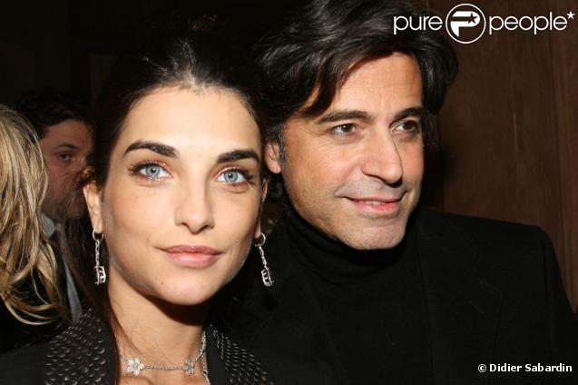 Pauline Delpech et Alexandre Zouari lors de la soirée du joaillier Edouard Nahum à Paris le 13 décembre 2009