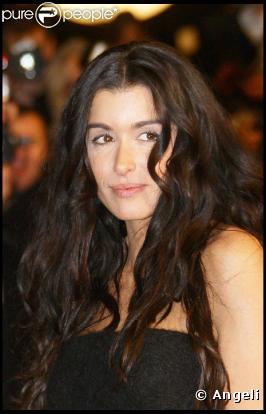 Jenifer, invitée du  6/9  d'NRJ, le 16  décembre 2009.