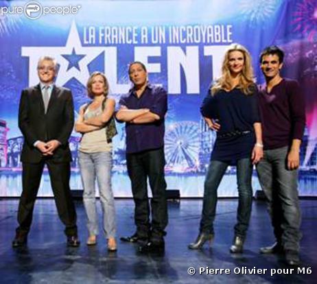 Le jury et les présentateurs d'Incroyable Talent