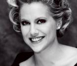 Brittany Murphy sera enterrée le 24 décembre 2009, à Los Angeles.