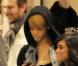 Rihanna fait du shopping pour Noël à Los Angeles chez Barneys New York le 22 décembre 2009