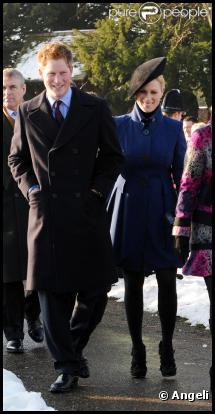 Le prince Harry (aux côtés de Zara Philipps), le 25 décembre à l'église St Mary Magdalene, se rend en compagnie de la famille royale d'Angleterre à la traditionnelle messe de Noël.