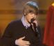 Justin Bieber reprend le titre  Someday at Christmas  de Stevie Wonder accompagné d'une chorale gospel devant Barack Obama et son épouse Michelle.