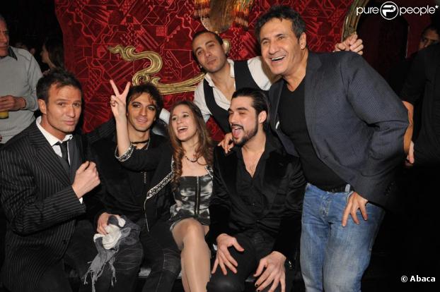Toute l'équipe de Mozart l'Opéra Rock, au Milliardaire (Paris), pour la fête Mozart l'Opéra Rock, qui boucle la série de concerts parisiens de la comédie musicale.