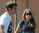 Le brillant attaquant du Real de Madrid, Rafael Van der Vaart a séduit la sublime Sylvie. Dans une beauté telle, pas question de rater un but ! Définitivement la plus sexy des supportrices... 