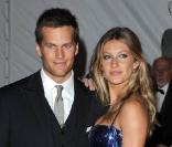 Mariés au début de l'année 2009, le quaterback Tom Brady et la sublime brésilienne Gisèle Bündchen sont devenus les parents d'un adorable petit Benjamin le 8 décembre dernier. Une belle année pour l'un des couples les plus glamours ! 
 &nbsp;<