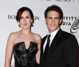 Rumer Willis ne peut plus quitter son homme, Micah Albert d'une semelle lors du gala de charité The Art of Elysium's le 16 janvier 2010 à Los Angeles. Un couple parfaitement bien assorti !  