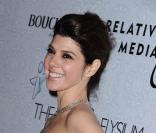 La craquante Marisa Tomei (The Wrestler) était radieuse dans sa robe à gros noeud rose. Quand elle retombe en enfance, la brunette est à tomber lors du gala de charité The Art of Elysium\'s le 16 janvier 2010 à Los Angeles<br />