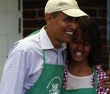 Barack Obama et sa famille ont distribué des plats au plus nécessiteux à Washington le 18 janvier 2010<br />