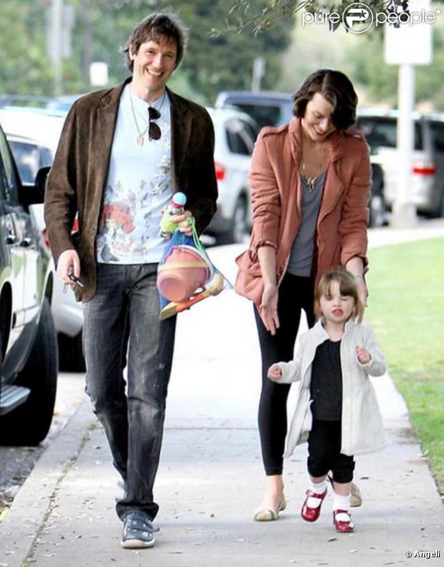 Milla Jovovich, son mari et sa petite Ever