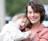 Milla Jovovich et sa petite Ever