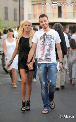 Tara Reid avec son fiancé Michael Axtmann en juillet 2009 à Saint Tropez