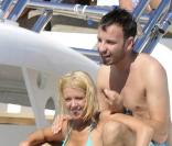 Tara Reid avec son fiancé Michael Axtmann en juillet 2009 à Saint Tropez