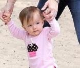 Ben Affleck et Jennifer Garner emmènent Violet et Seraphina au parc. Janvier 2010