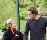 Kristen Bell avec Dax Shepard à New York en mai 2008 
